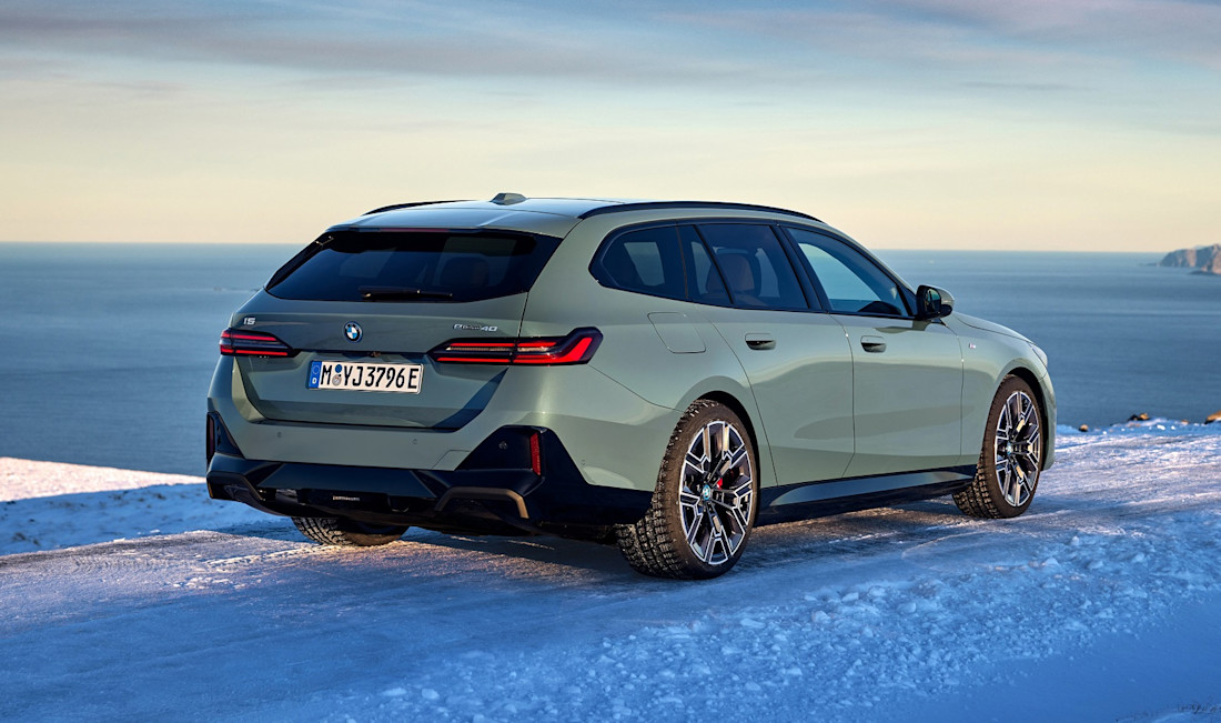 bmw-i5-touring-heckansicht