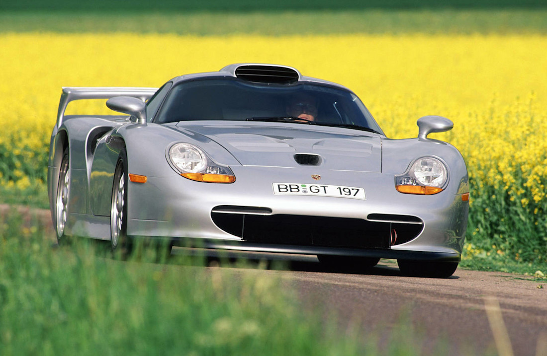 porsche_911_gt1_strassenversion_43.jpg