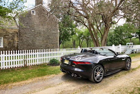 Editorial 2016 jaguar f type r bh 06