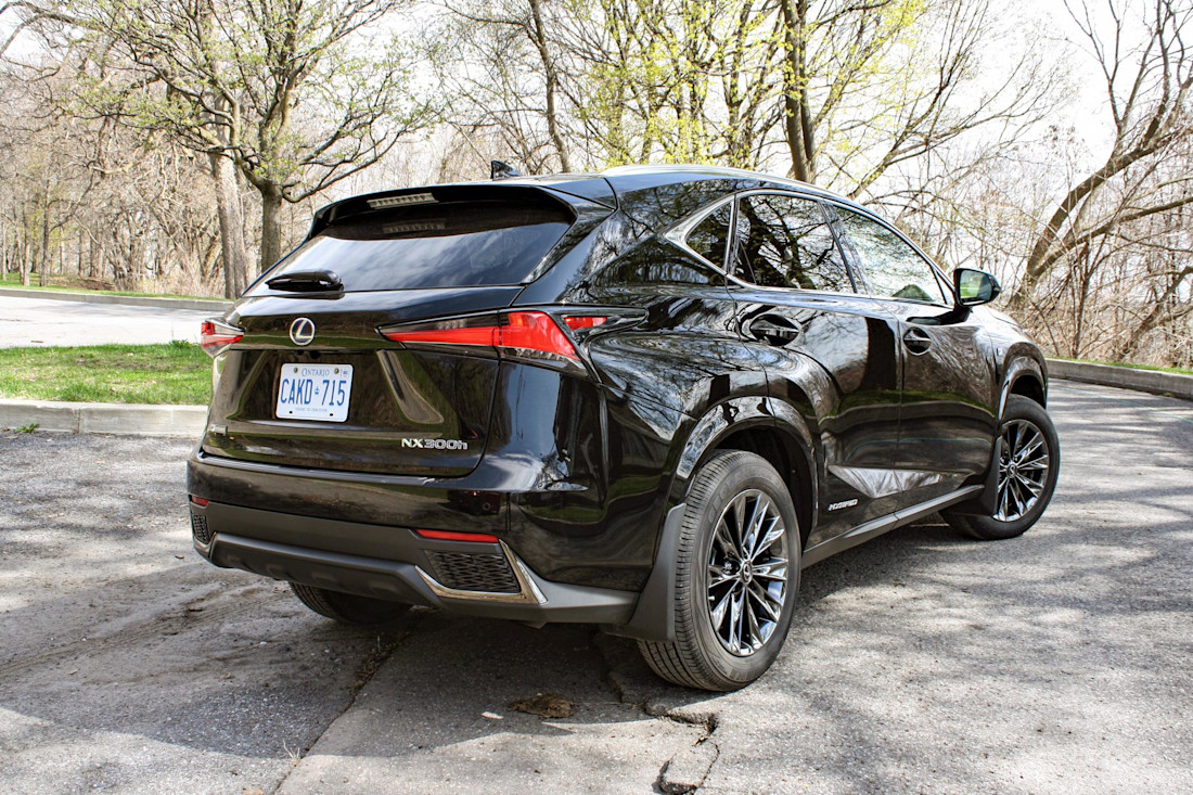 Lexus NX 300h 2021 : essai routier Image