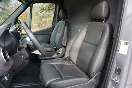 Editorial 2025 mercedes benz esprinter td di 241115 18