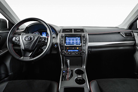 Editorial 07h 2015 toyota camry xse
