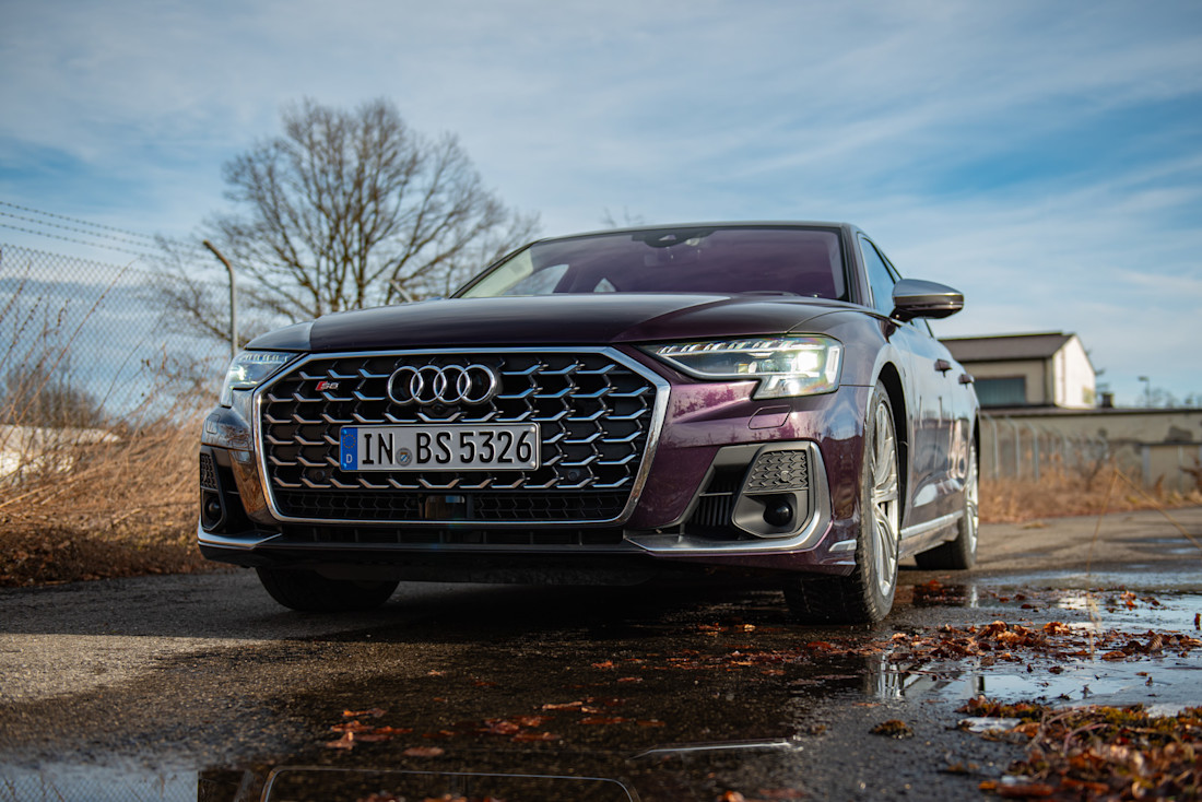audi-s8-2025-front