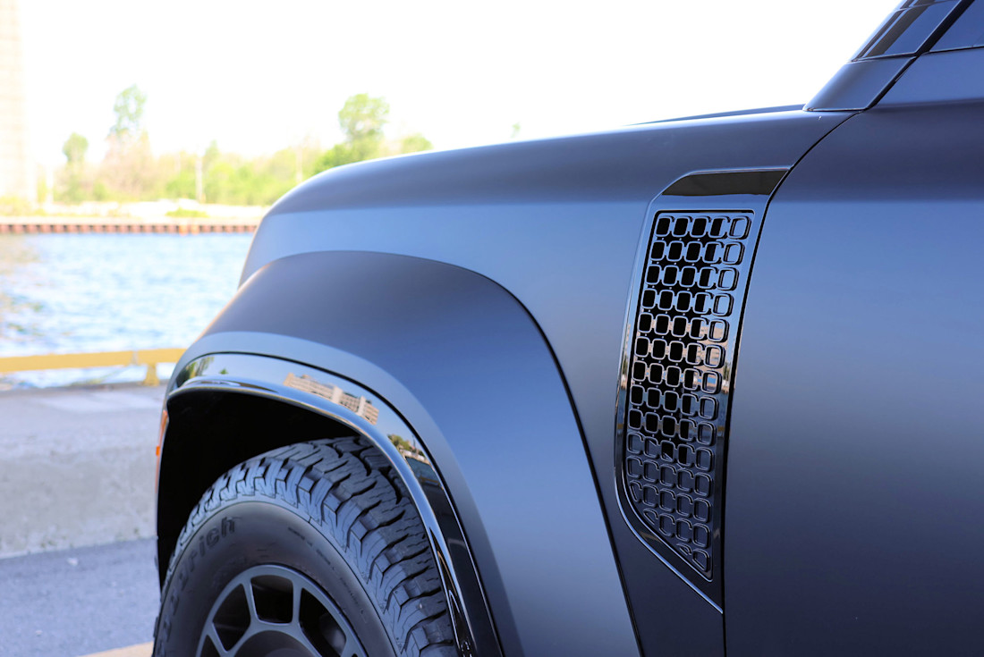 2026 Land Rover Defender Octa Review - Exterior - Fender 1.jpg