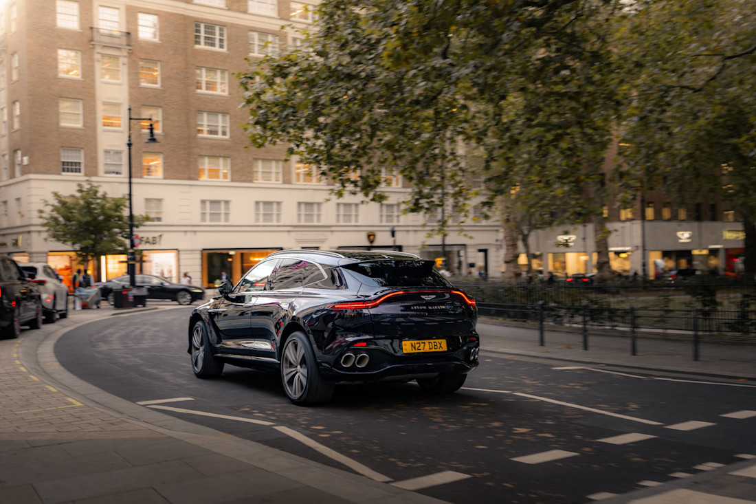 Aston-Martin-DBX-GT-2026 (1).jpg