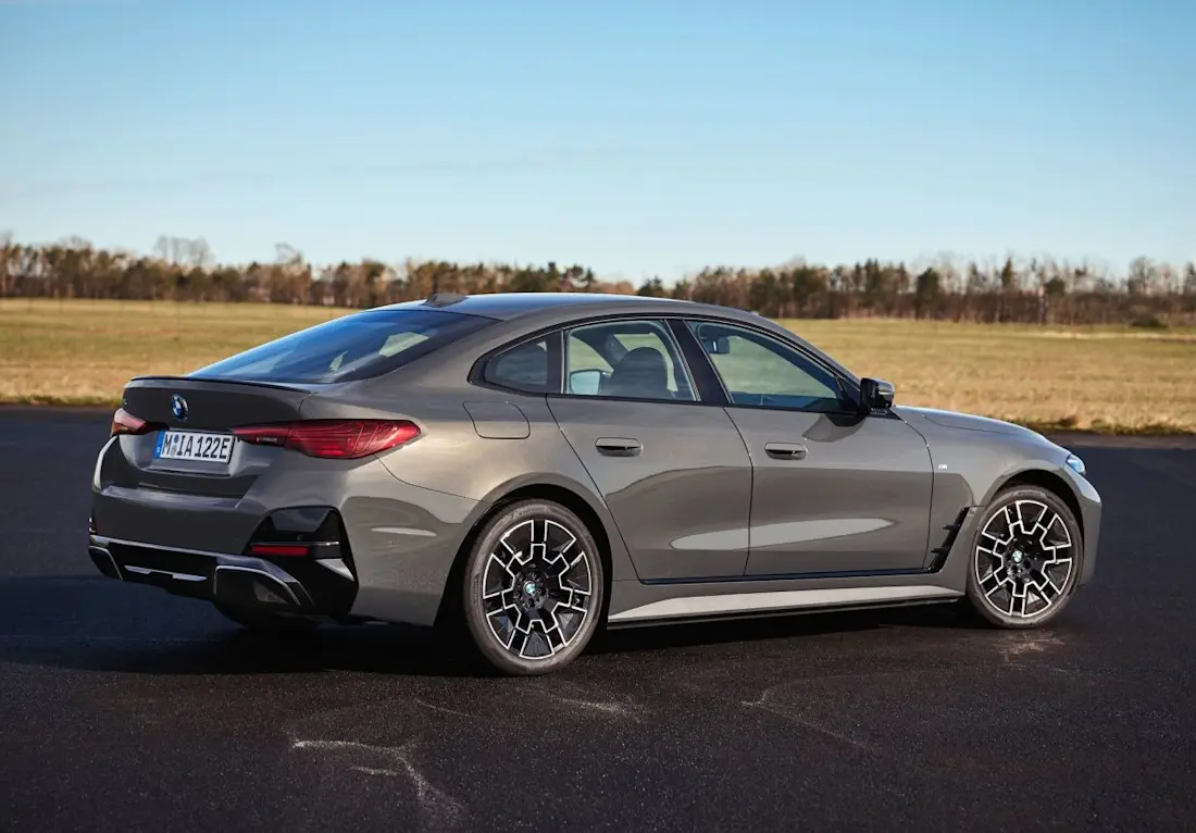 BMW-i4-2025-2.jpg