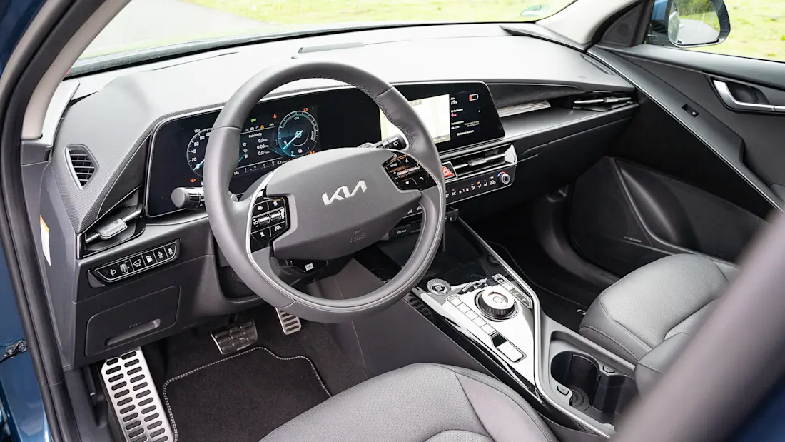2023 Kia Niro PHEV-14 2023 Kia Niro PHEV-14