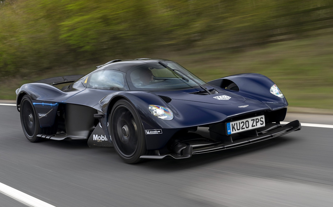 aston-martin-valkyrie-frontansicht