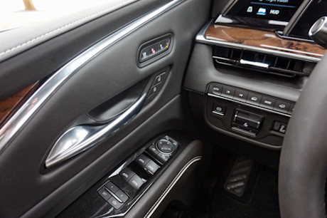 Editorial 2021 cadillac escalade 4wd sport platinum 32 jl