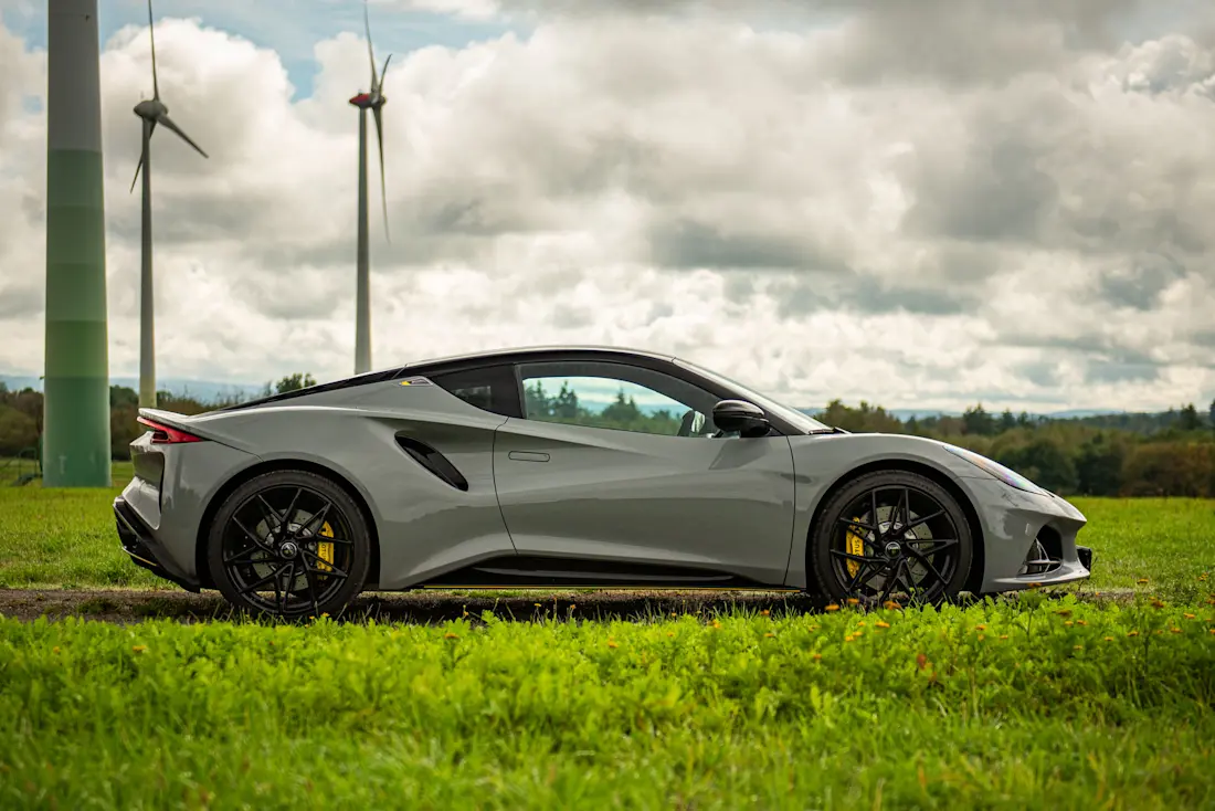 lotus-emira-v6-2026-seite