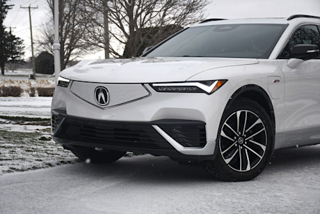 Acura ZDX 2025 : essai routier Body Image