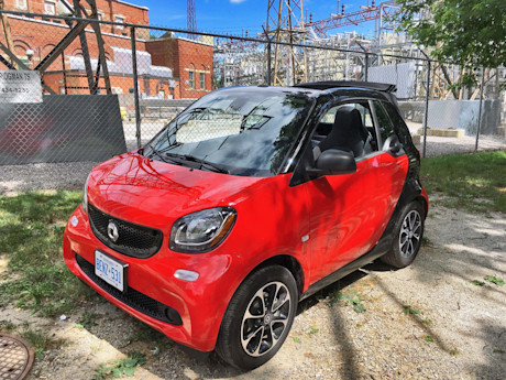 Editorial 2017 smart fortwo cabrio passion 03 sb
