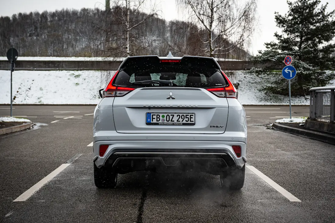Mitsubishi-Eclipse-Cross-Plug-in-Hybrid-Rear