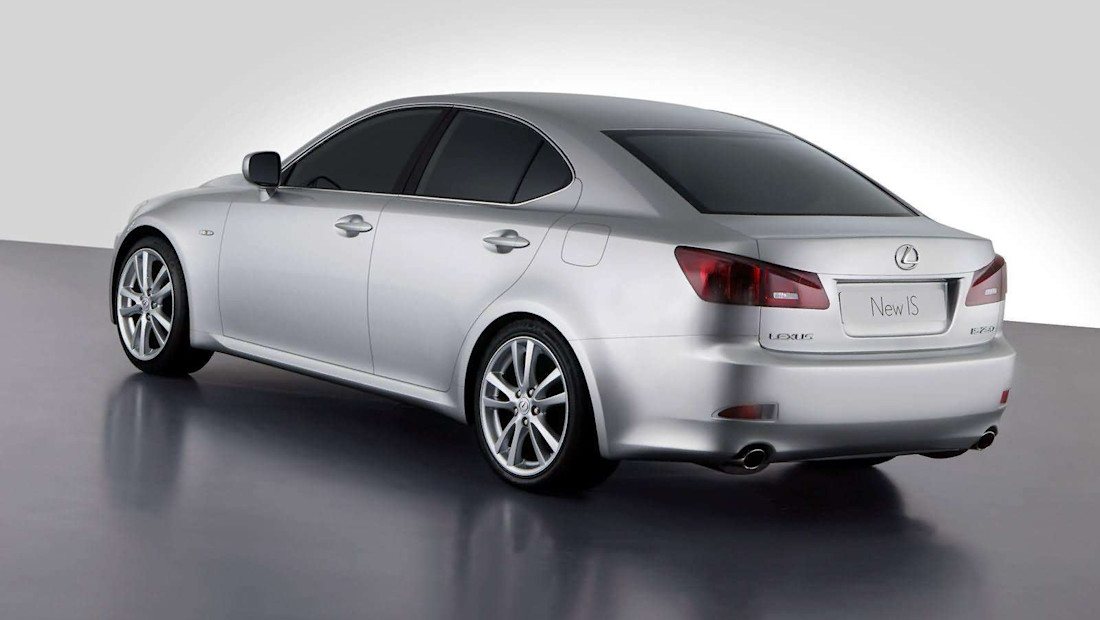 lexus-is-250-back
