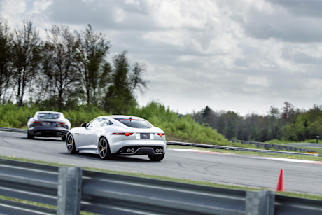 Editorial 2016 jaguar f type r coupe jaguar 03