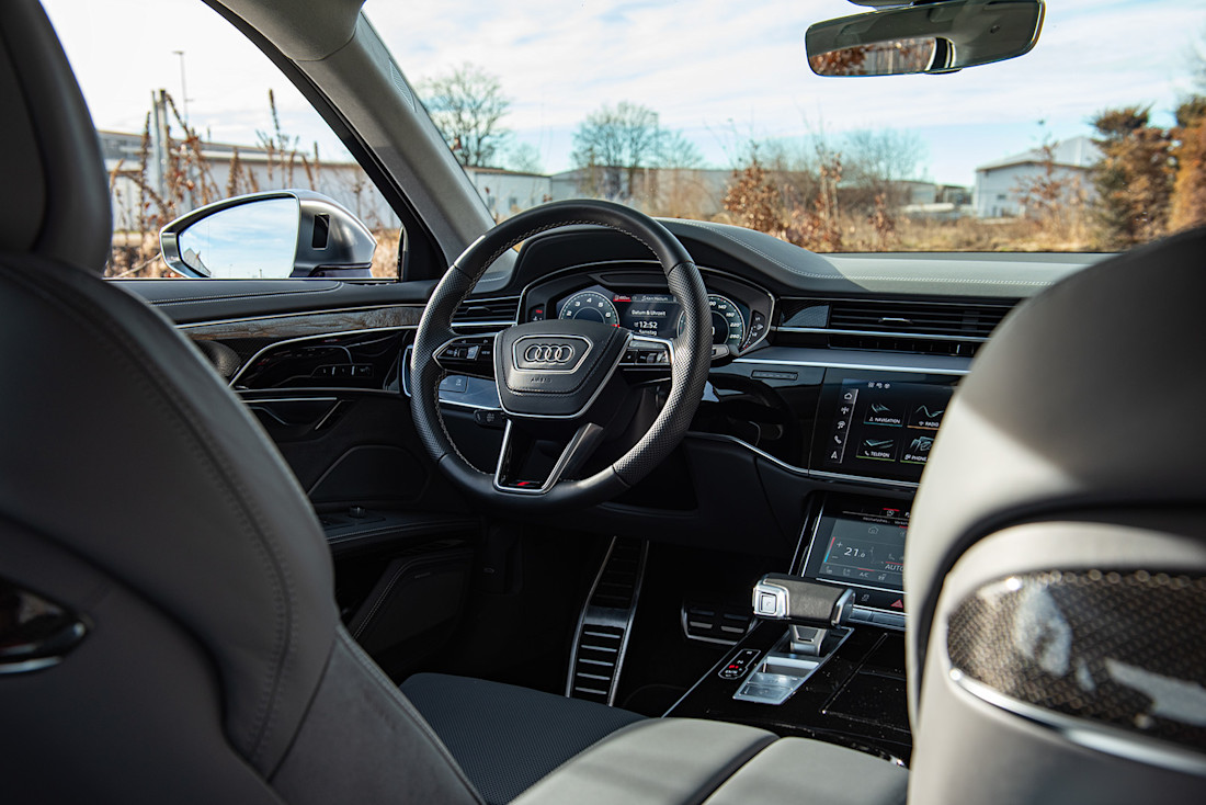 audi-s8-2025-cockpit