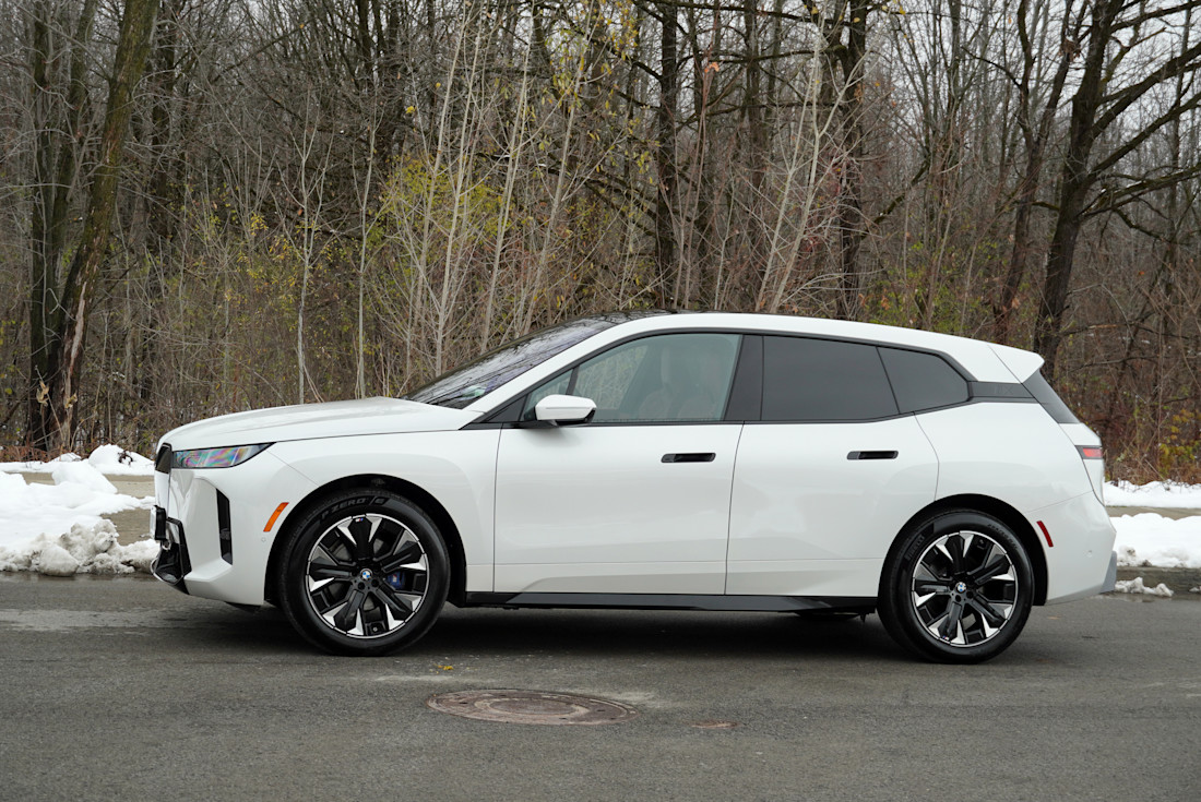 BMW iX xDrive60 2026 : essai routier Body Image