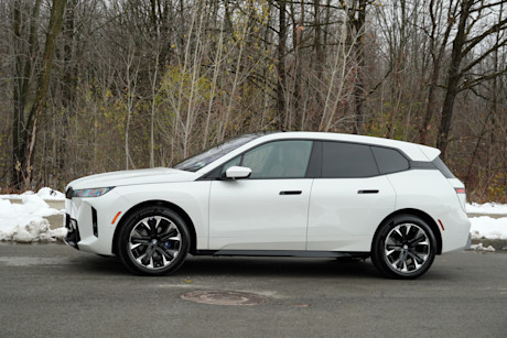 BMW iX xDrive60 2026 : essai routier Body Image