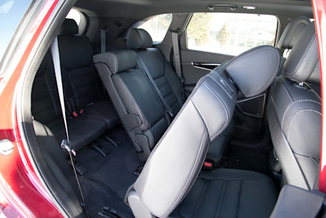 Editorial 2016 kia sorento 09 jw