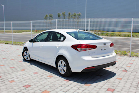 Editorial 2017 kia forte 05 pb