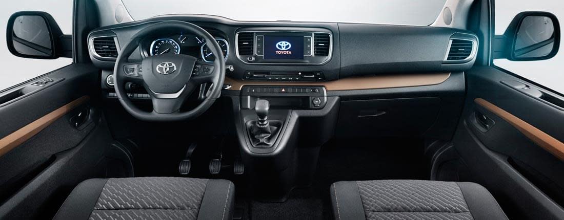 toyota-verso-interieur