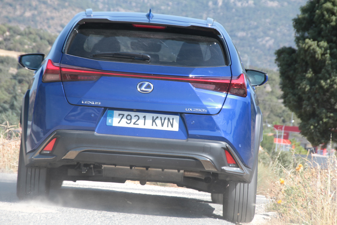 lexus-ux250h (30).JPG