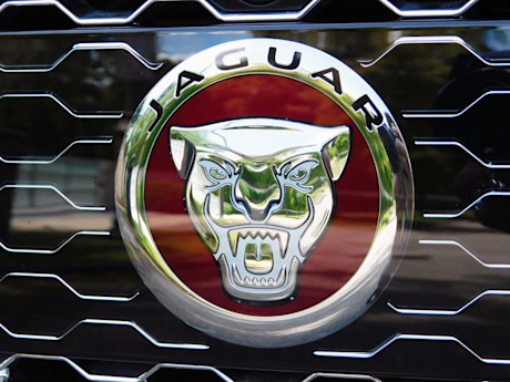 Editorial 2016 jaguar xjl portfolio sh 11