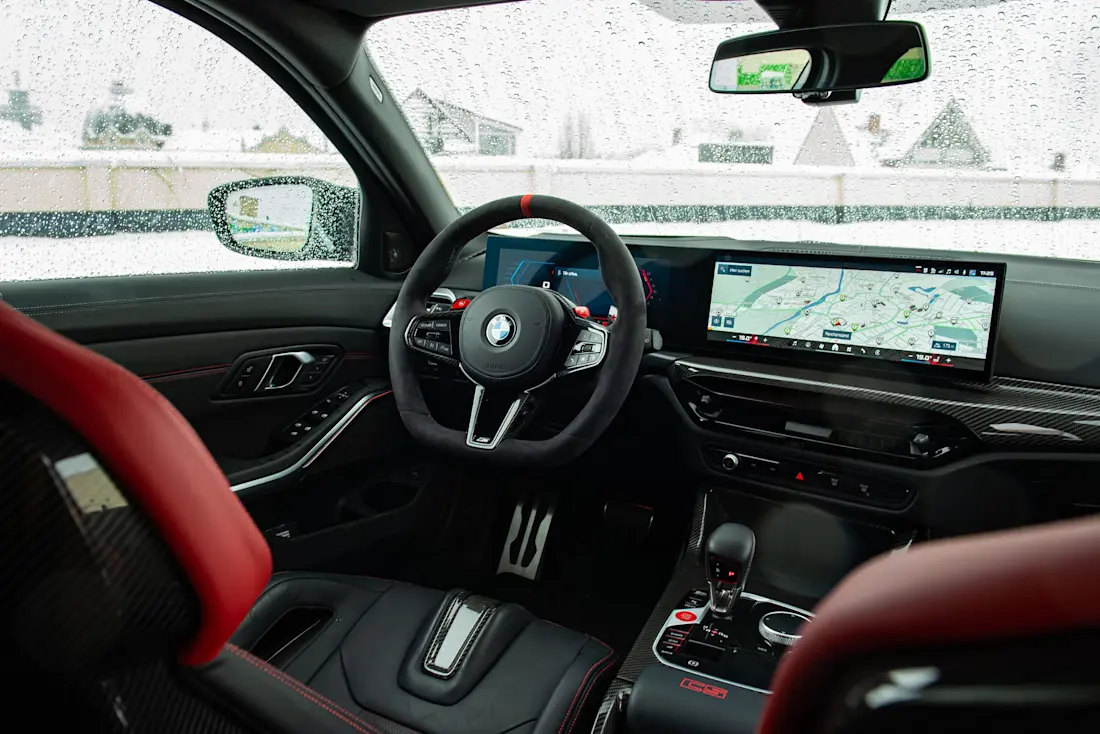 bmw-m3-cs-touring-cockpit