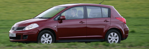 Reportaje: Nissan Tiida – La marea que siempre cambia