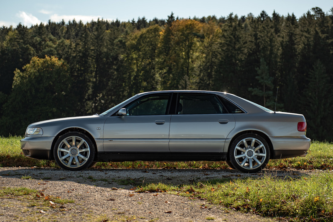 audi-a8-d2-w12-2002-seite