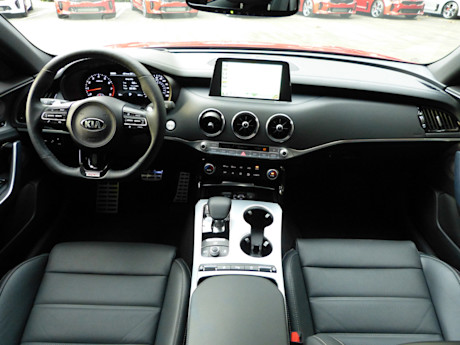 Editorial 2018 kia stinger jb 34