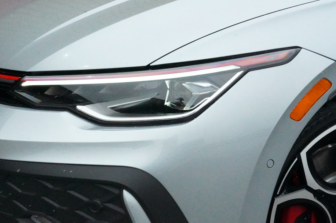Volkswagen Golf GTI 2026 (10).jpg