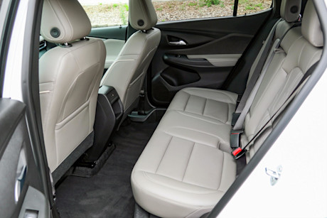 Editorial 2024 buick envista avenir fd 230711 10 jm