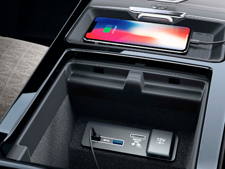 Editorial 2020 land rover range rover evoque 06 land rover