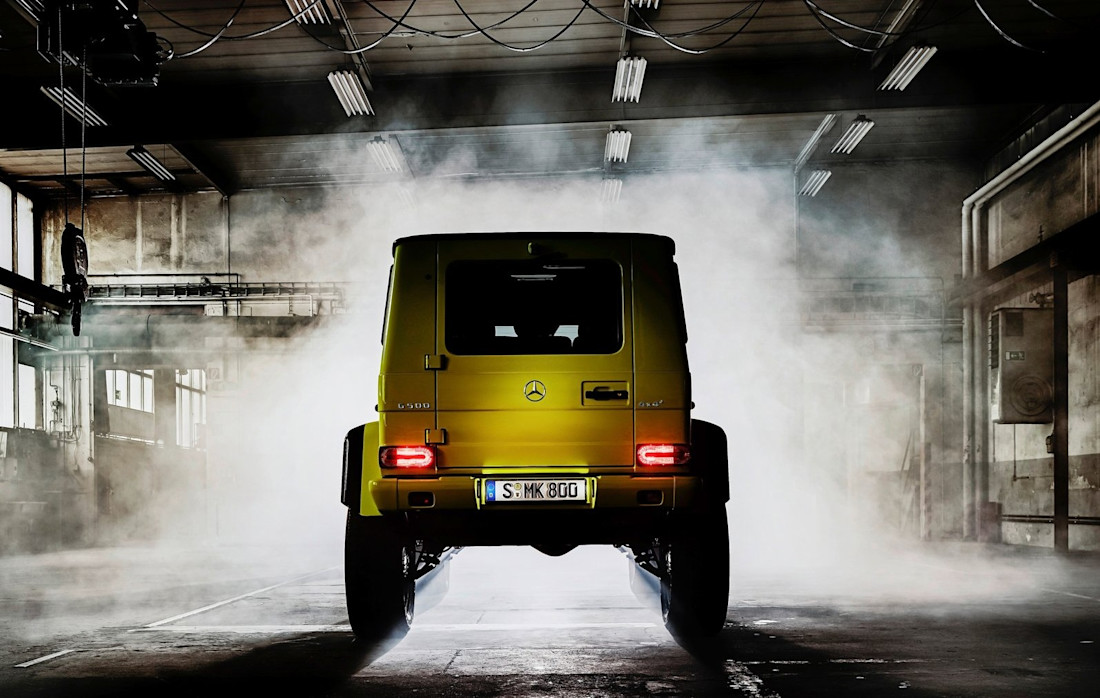 mercedes-benz-g500-back