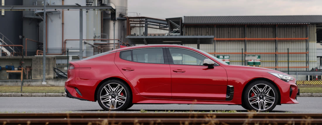 kia-stinger-gt-l-02
