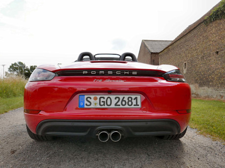 Editorial 12 bh 2017 porsche 718 boxster