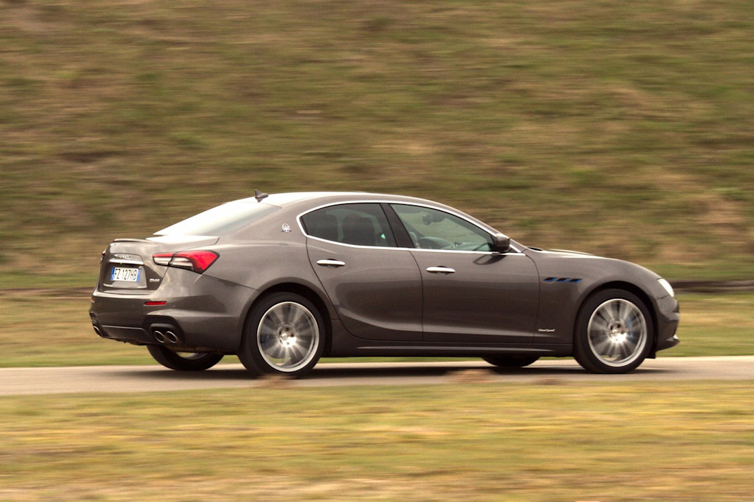 maserati-ghibli-hybrid-2021-15-3