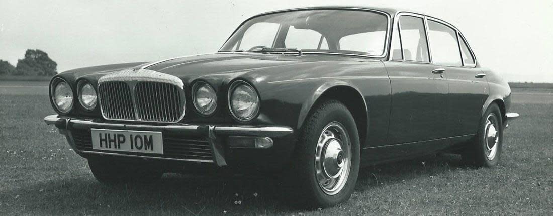 daimler-double-six-l-01
