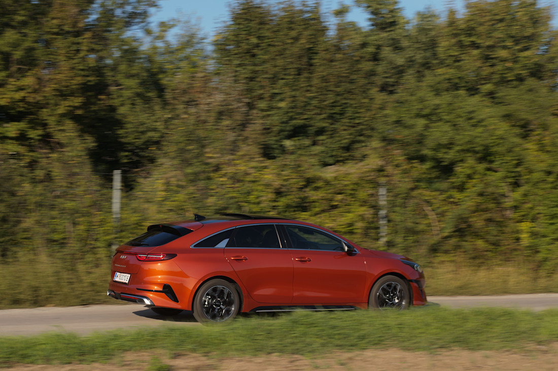 kia_proceed_gt_line_03