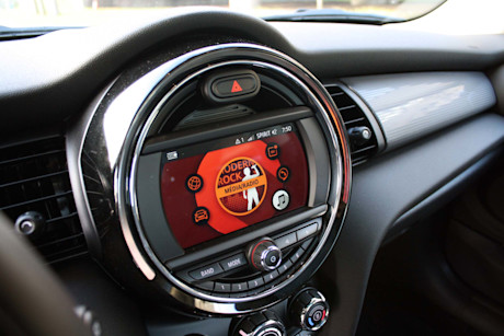 Essai routier : Mini Cooper 3 portes 2019 Body Image