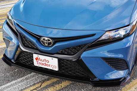 Editorial 2022 toyota camry xse v6 trd 07 di