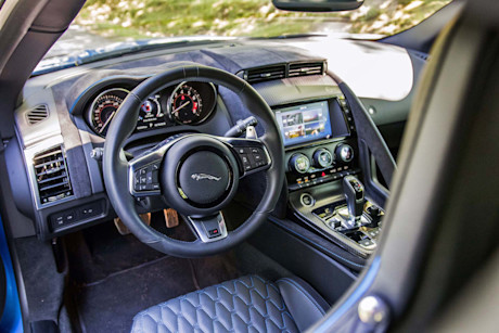 Editorial 2018 jaguar f type svr coupe 22 bm
