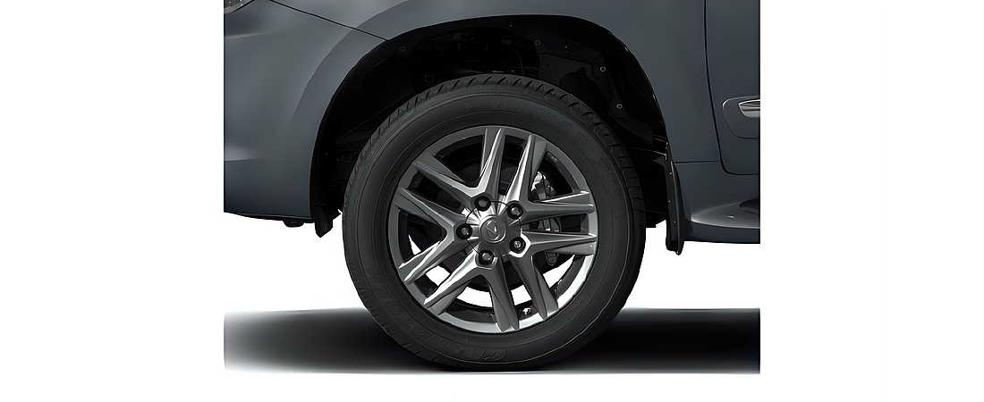 Lexus LX 570 2015 11