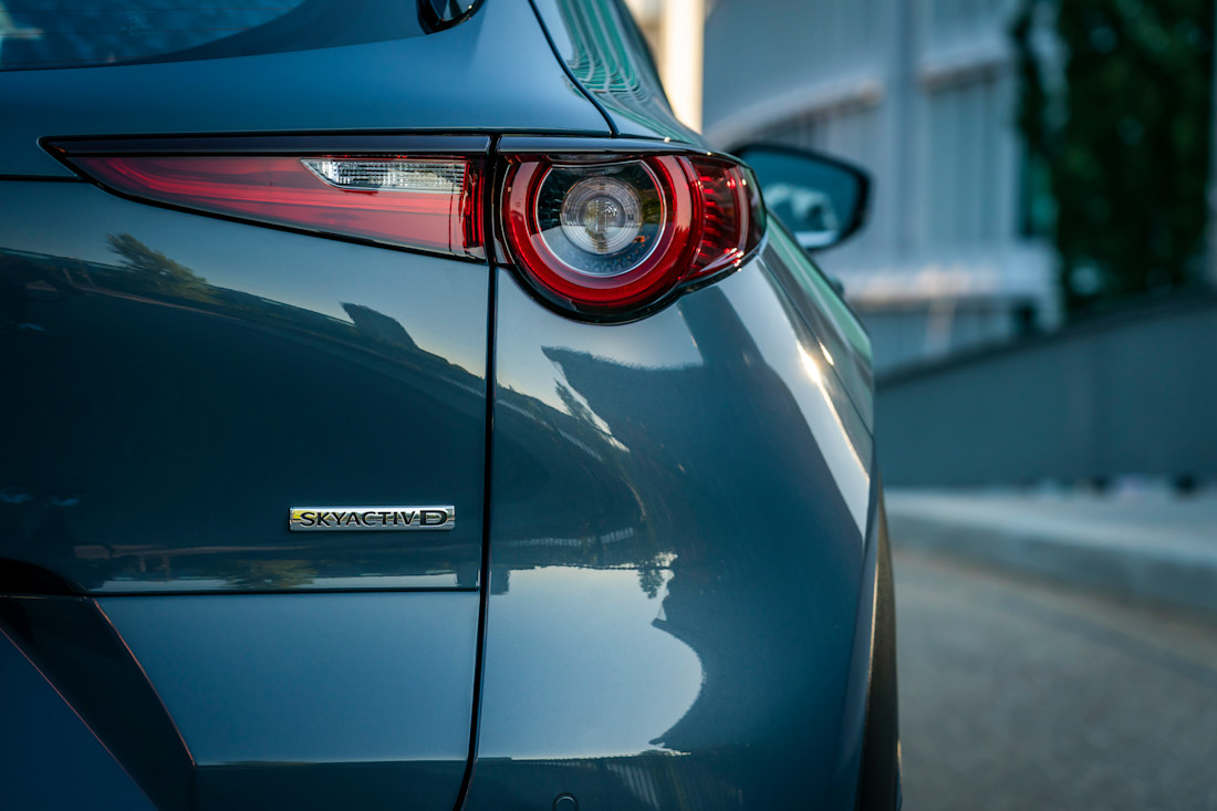 Mazda CX-30_Detail_Polymetal grey_1.jpg