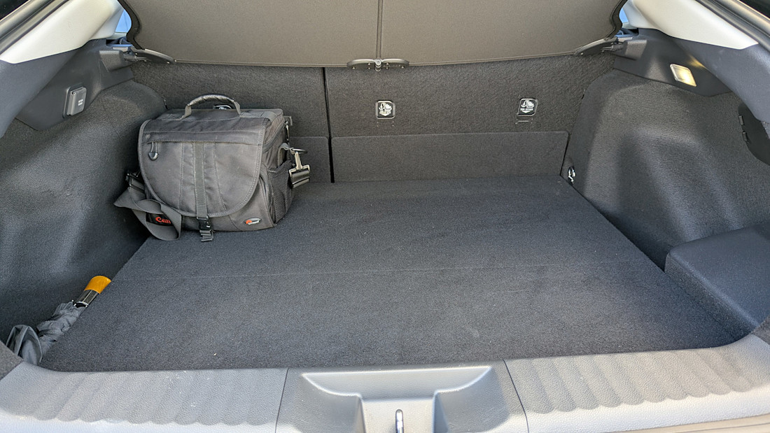 2026 Toyota Prius PHEV - TD - DB - 260625 - 54.jpg
