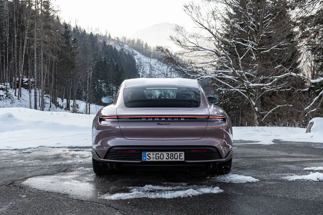 Porsche-Taycan-Basis-Rear3 Porsche-Taycan-Basis-Rear3