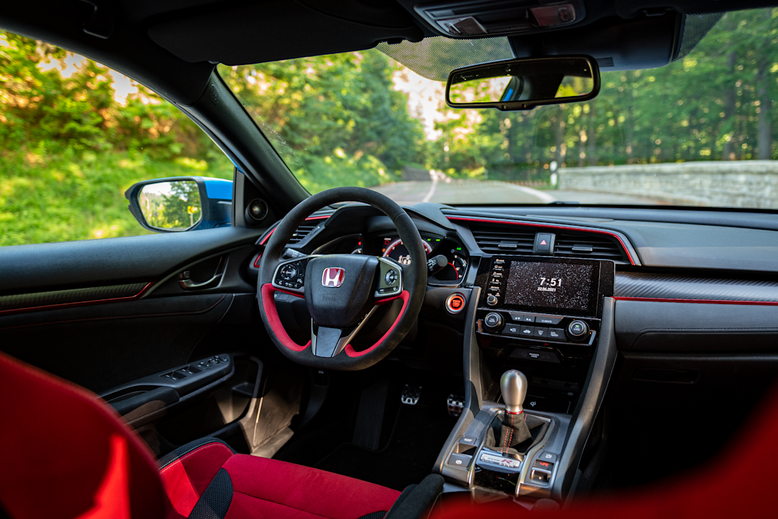 Honda-Civic-Type-R-2021-Cockpit