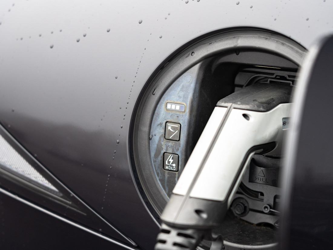 hyundai-ioniq-6-supersnel-opladen-tot-230-kw-is-een-must-voor-evs-54dba0-54dba0-2