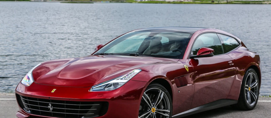 Ferrari-GTC4_Lusso-2017-1600-01-1100